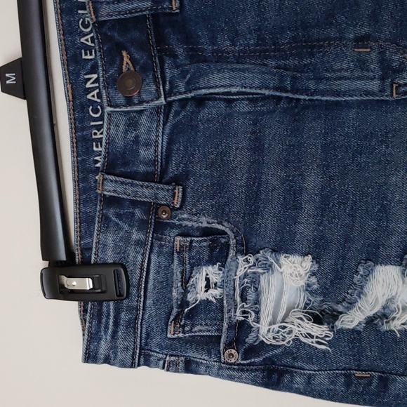 American eagle distressed dark wash mom shorts, high rise, women's size 6 - Picture 3 of 8